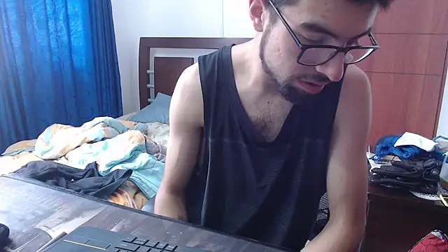 Snapshot of fvckolombianguyy chatting on 02-26-25, 03:52 fvckolombianguyy online show from 02-26-25, 03:52