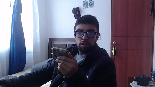 Snapshot of fvckolombianguyy chatting on 03-01-25, 09:48 fvckolombianguyy online show from 03-01-25, 09:48