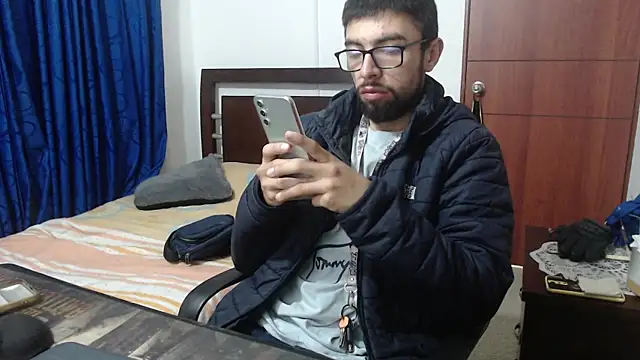 Snapshot of fvckolombianguyy chatting on 03-02-25, 01:36 fvckolombianguyy online show from 03-02-25, 01:36