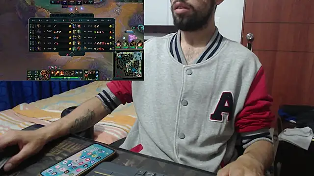 Snapshot of fvckolombianguyy chatting on 03-04-25, 06:50 fvckolombianguyy online show from 03-04-25, 06:50