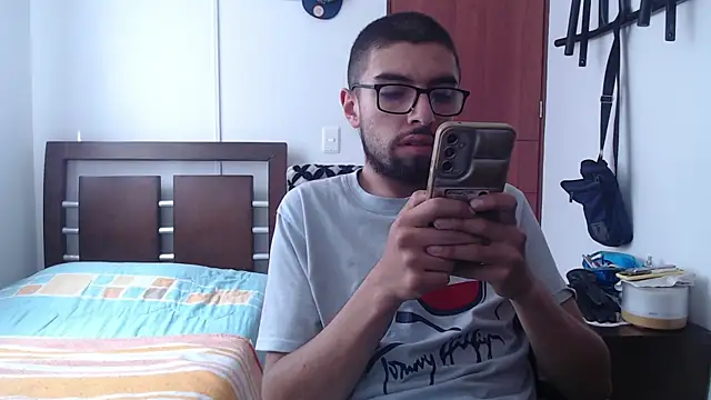 Snapshot of fvckolombianguyy chatting on 03-13-25, 07:17 fvckolombianguyy online show from 03-13-25, 07:17