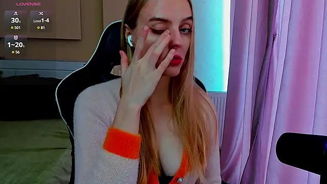 Snapshot of Jam_cream chatting on 11-08-25, 09:09 Jam cream online show from 11-08-25, 09:09