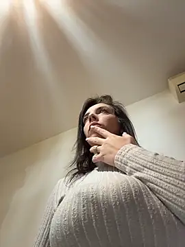 Snapshot of Almmaxxxx chatting on 02-21-26, 05:47 Almmaxxxx online show from 02-21-26, 05:47