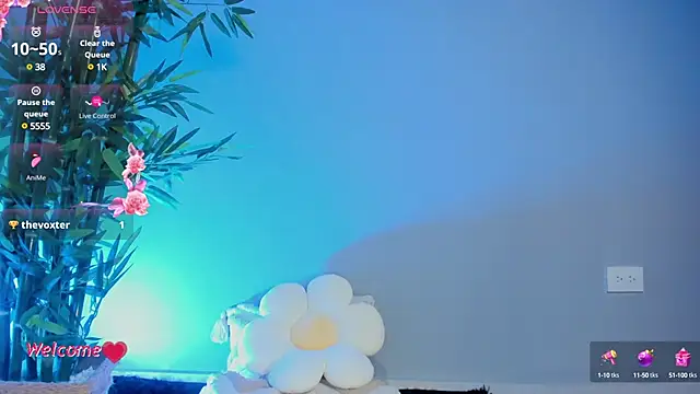 Snapshot of SophieHunt chatting on 03-11-25, 10:31 SophieHunt online show from 03-11-25, 10:31