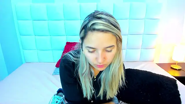 teresasroom  online show from 03-17-25, 02:01