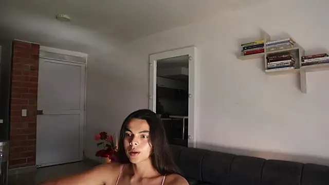  Vahos  online show from 11-02-25, 05:15