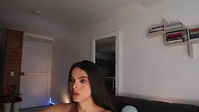  Vahos  online show from 03-25-26, 07:09