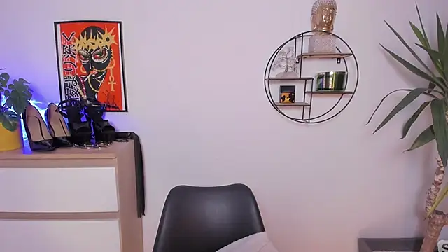 Snapshot of 1Sandy chatting on 01-10-25, 06:17 1Sandy online show from 01-10-25, 06:17