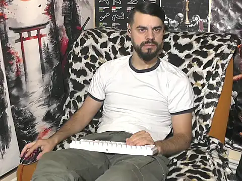 Snapshot of 00george chatting on 12-15-25, 07:56 00george online show from 12-15-25, 07:56