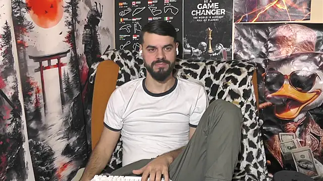 Snapshot of 00george chatting on 12-17-25, 07:58 00george online show from 12-17-25, 07:58