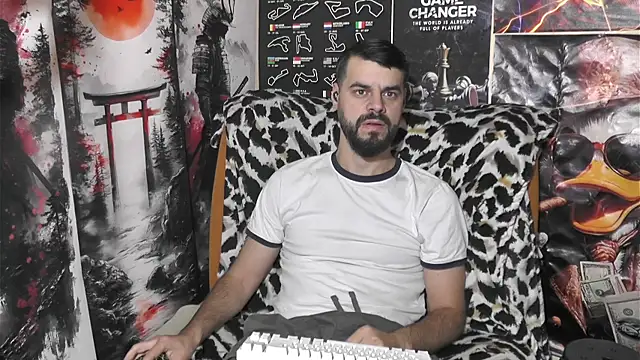 Snapshot of 00george chatting on 12-17-25, 09:10 00george online show from 12-17-25, 09:10