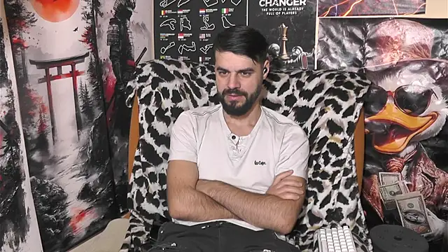 Snapshot of 00george chatting on 12-22-25, 01:02 00george online show from 12-22-25, 01:02