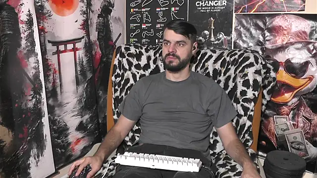 Snapshot of 00george chatting on 01-06-26, 09:18 00george online show from 01-06-26, 09:18