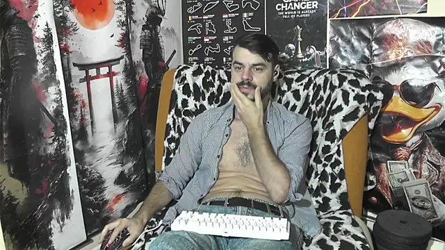 Snapshot of 00george chatting on 01-13-26, 12:05 00george online show from 01-13-26, 12:05