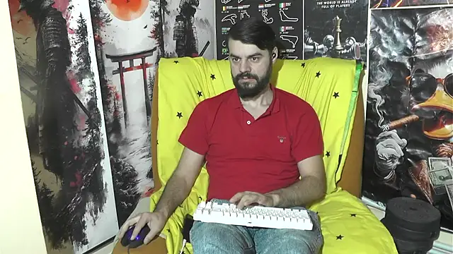 Snapshot of 00george chatting on 03-05-26, 09:49 00george online show from 03-05-26, 09:49