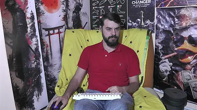 Snapshot of 00george chatting on 03-07-26, 04:42 00george online show from 03-07-26, 04:42