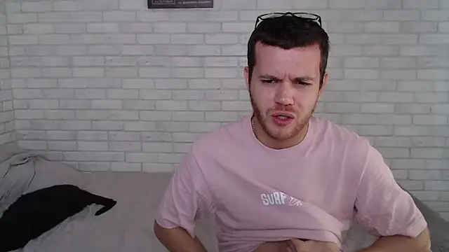 Snapshot of Alexxx_horny chatting on 09-27-25, 09:36 Alexxx horny online show from 09-27-25, 09:36