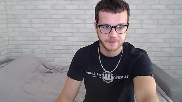 Snapshot of Alexxx_horny chatting on 09-30-25, 07:57 Alexxx horny online show from 09-30-25, 07:57