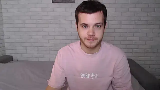 Snapshot of Alexxx_horny chatting on 10-10-25, 06:23 Alexxx horny online show from 10-10-25, 06:23