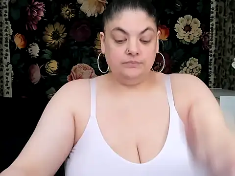 Exotic-Melons online show from 05-13-26, 09:33
