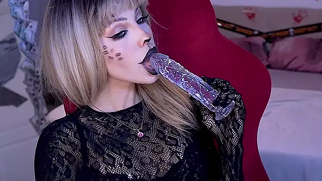 juli jam online show from 10-30-25, 05:57