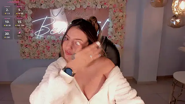 AmyWood online show from 12-24-24, 05:27