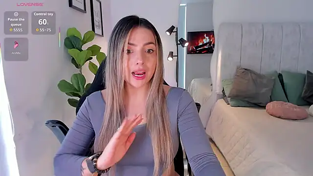 AmyWood online show from 05-06-26, 08:03