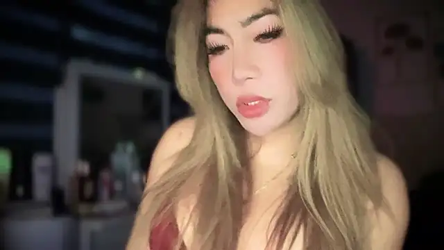 Snapshot of kristinestar chatting on 09-17-25, 10:22 kristinestar online show from 09-17-25, 10:22