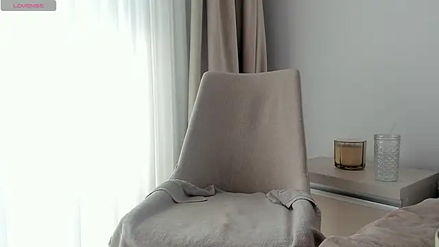 Snapshot of VickyStonee chatting on 05-03-26, 08:42 VickyStonee online show from 05-03-26, 08:42