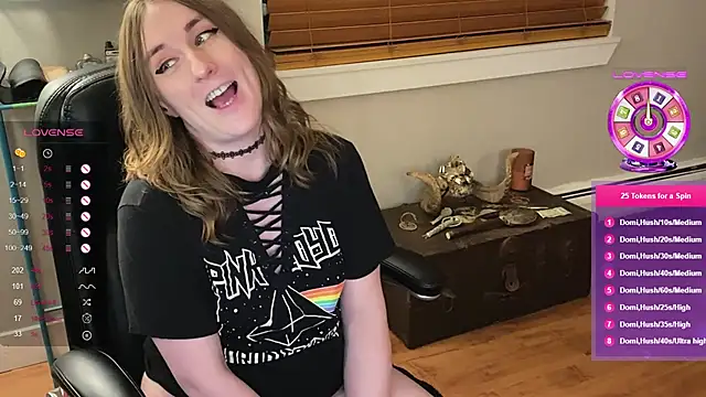 luluvaladon online show from 01-24-25, 02:39