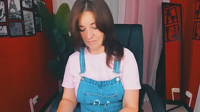 AnaMills online show from 09-11-25, 03:01