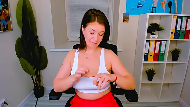 AnaMills online show from 10-14-25, 10:05