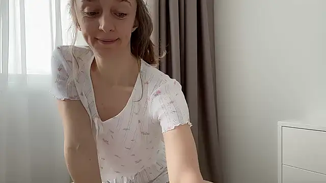 Snapshot of ShySchoolGirl chatting on 02-27-26, 01:00 ShySchoolGirl online show from 02-27-26, 01:00