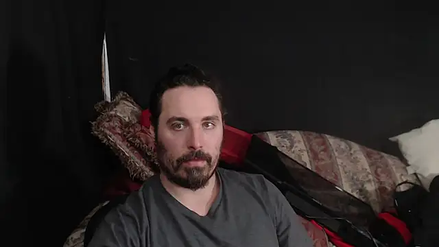 Snapshot of Metalstud chatting on 12-06-24, 01:18 Metalstud online show from 12-06-24, 01:18