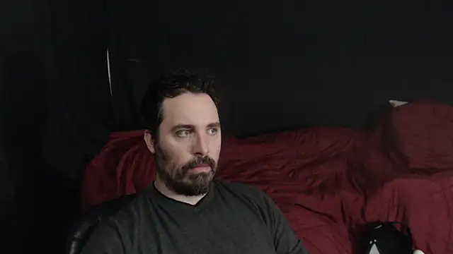 Snapshot of Metalstud chatting on 12-09-24, 03:33 Metalstud online show from 12-09-24, 03:33