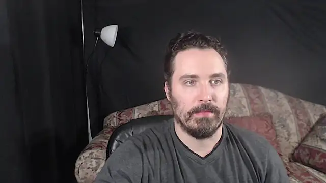 Snapshot of Metalstud chatting on 12-09-24, 09:05 Metalstud online show from 12-09-24, 09:05