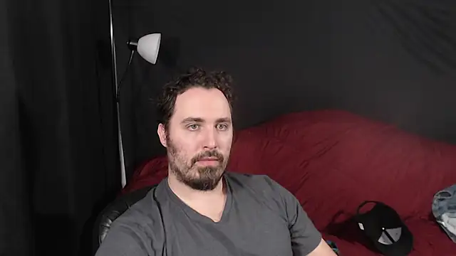 Snapshot of Metalstud chatting on 12-10-24, 10:05 Metalstud online show from 12-10-24, 10:05