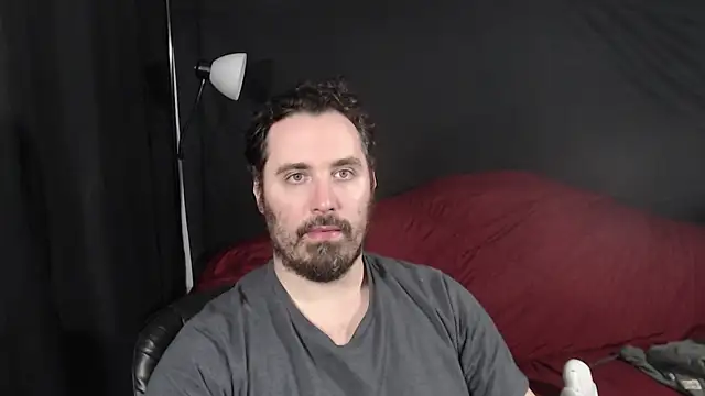 Snapshot of Metalstud chatting on 12-12-24, 02:26 Metalstud online show from 12-12-24, 02:26