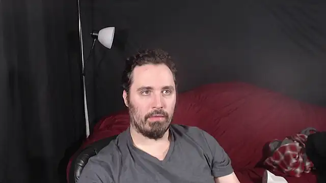 Snapshot of Metalstud chatting on 12-14-24, 04:12 Metalstud online show from 12-14-24, 04:12