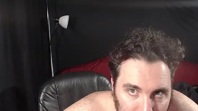 Snapshot of Metalstud chatting on 12-15-24, 07:46 Metalstud online show from 12-15-24, 07:46