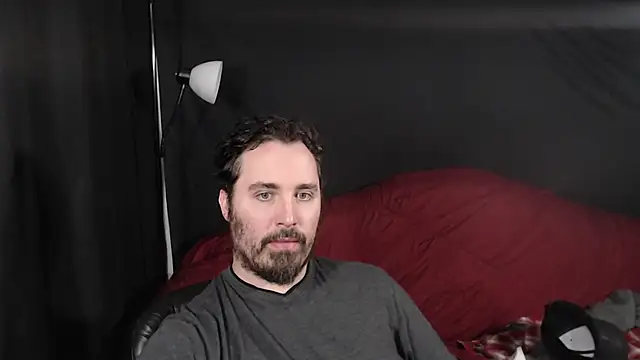 Snapshot of Metalstud chatting on 12-15-24, 11:42 Metalstud online show from 12-15-24, 11:42