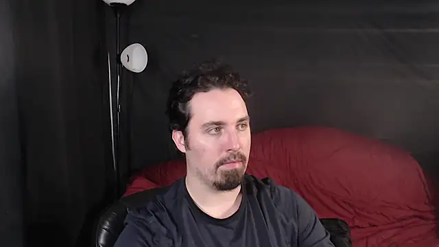 Snapshot of Metalstud chatting on 01-15-25, 03:11 Metalstud online show from 01-15-25, 03:11