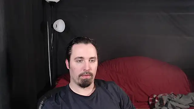 Snapshot of Metalstud chatting on 01-17-25, 12:31 Metalstud online show from 01-17-25, 12:31