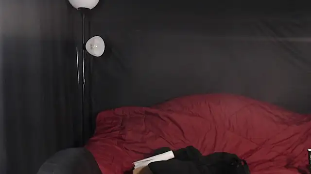 Snapshot of Metalstud chatting on 01-21-25, 10:41 Metalstud online show from 01-21-25, 10:41