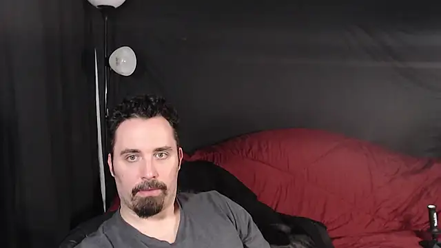 Snapshot of Metalstud chatting on 01-31-25, 02:04 Metalstud online show from 01-31-25, 02:04