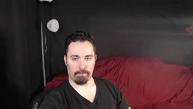 Snapshot of Metalstud chatting on 02-02-25, 08:19 Metalstud online show from 02-02-25, 08:19