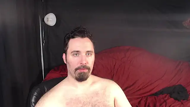 Snapshot of Metalstud chatting on 02-04-25, 02:07 Metalstud online show from 02-04-25, 02:07