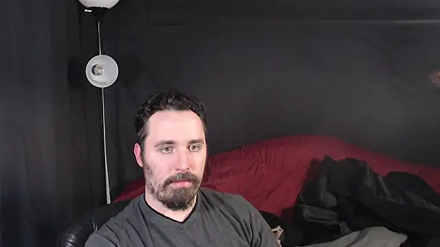 Snapshot of Metalstud chatting on 02-22-25, 04:18 Metalstud online show from 02-22-25, 04:18