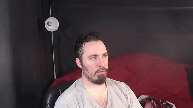 Snapshot of Metalstud chatting on 02-26-25, 09:37 Metalstud online show from 02-26-25, 09:37