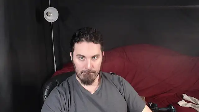 Snapshot of Metalstud chatting on 03-01-25, 01:11 Metalstud online show from 03-01-25, 01:11